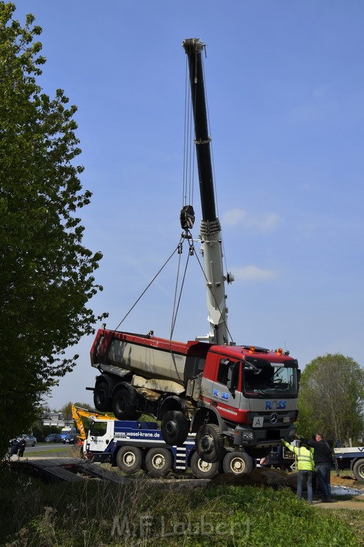 Schwerer VU LKW Zug Bergheim Kenten Koelnerstr P536.JPG - Miklos Laubert